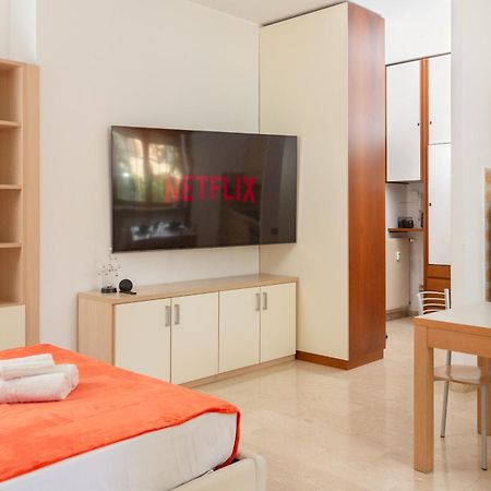 Tosi 11 - Exclusive Apartment Milano Esterno foto