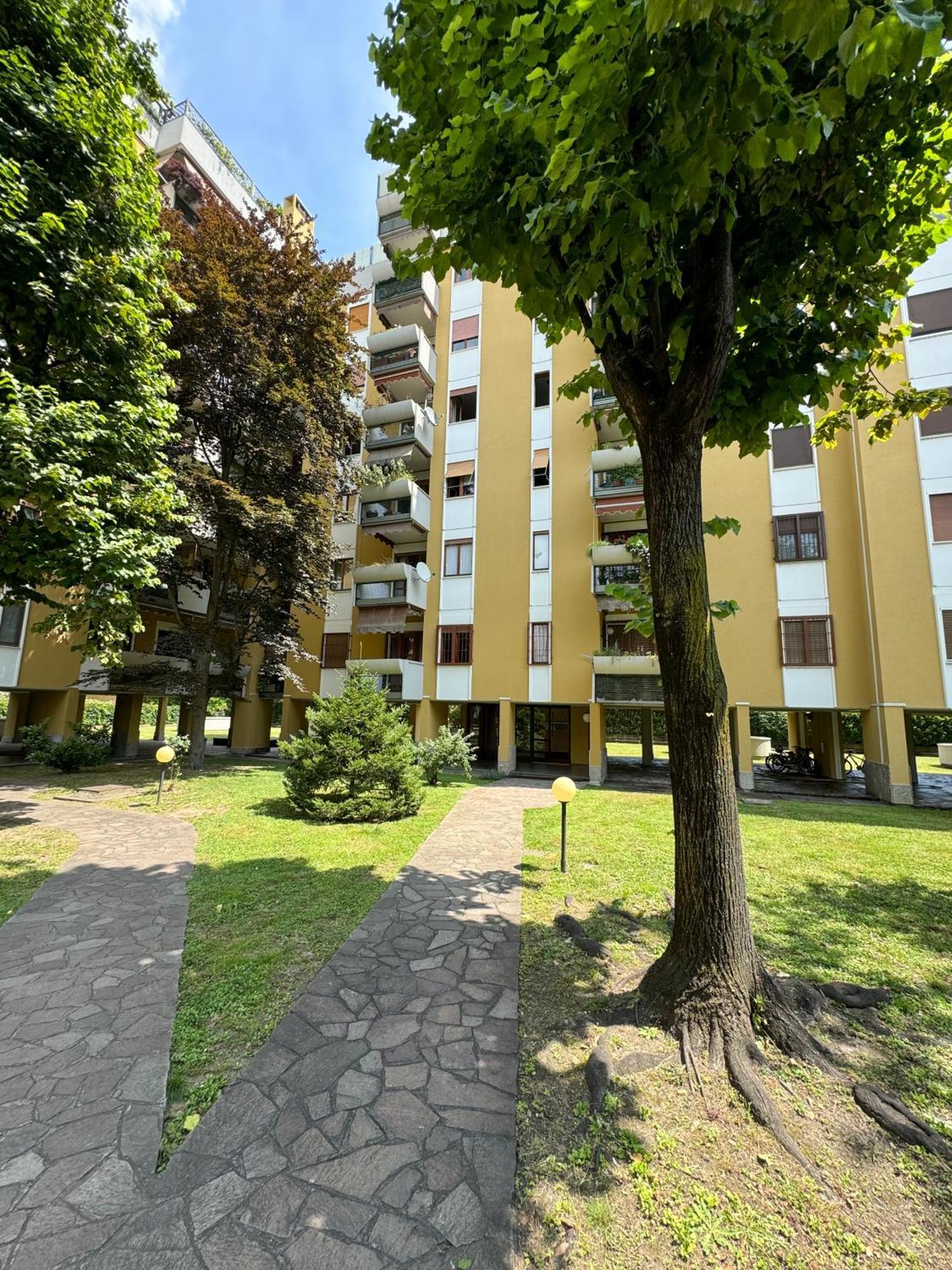 Tosi 11 - Exclusive Apartment Milano Esterno foto